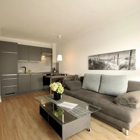 Apartment Ferienhaus Am Yachthafen, Duene Rostock